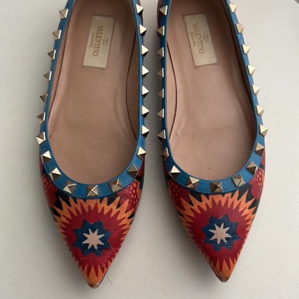 Valentino Garavani Enchanted Wonderland Rockstud Leather Flat, EUR 37